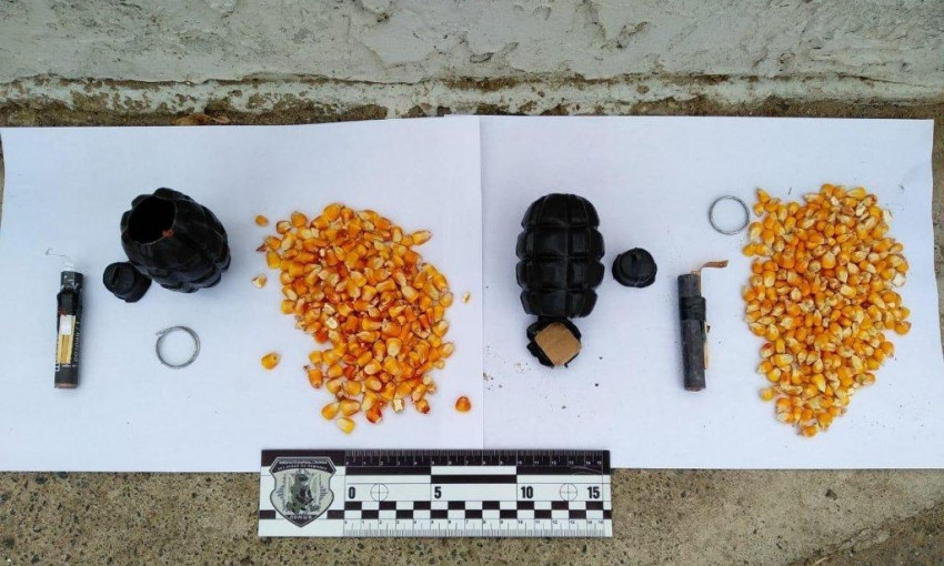 Кто-то оставил под одним из жилищ Лиманского района пакет с гранатами