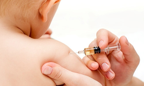 В Измале скончался грудной ребёнок — родители винят прививку