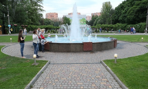 В парке Горького обновили фонтан (ФОТО)
