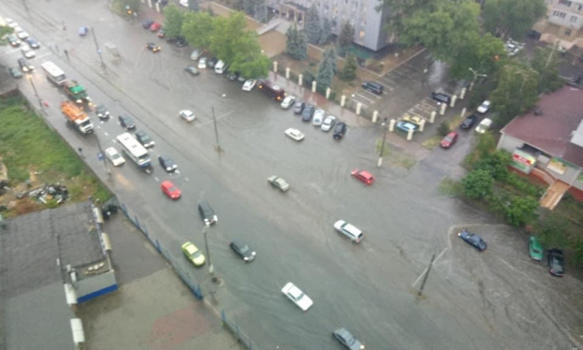 В Одессе очередной потоп из-за ливня 