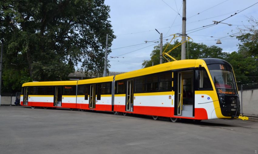 В Одессе появились электронные проездные для трамваев и троллейбусов