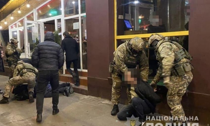 Мошенничество, похищения и угоны: правоохранители обезвредили преступную организацию, которая работала в Одессе и Киеве