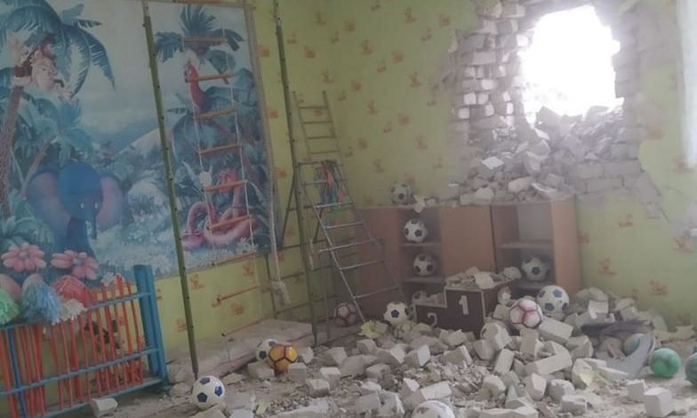 В Луганской области боевики обстреляли детский садик: есть пострадавшие