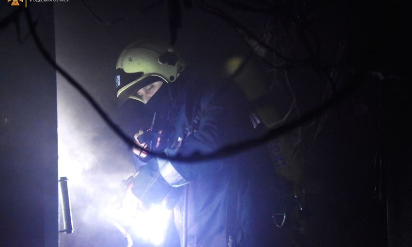 Во время пожара в Одессе эвакуировали 35 человек