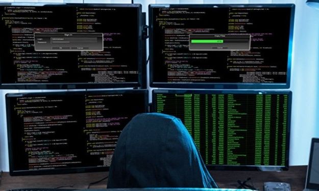 «Ждите худшего»: неизвестные хакеры взломали сайты украинского правительства