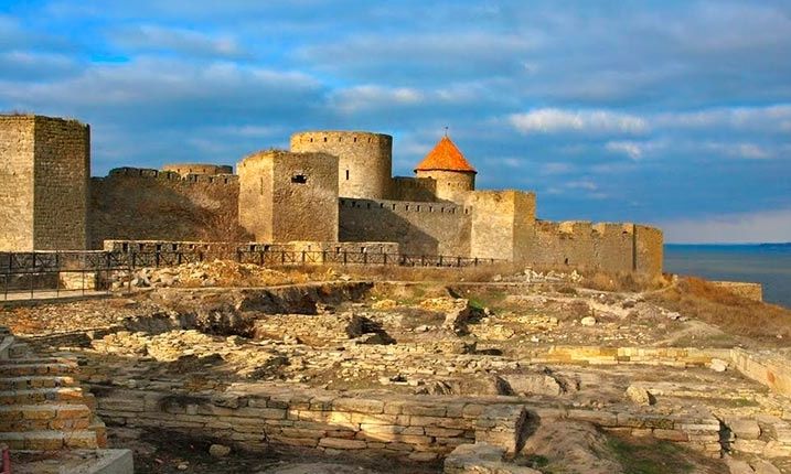 В Аккерманской крепости расчистили старинные ворота
