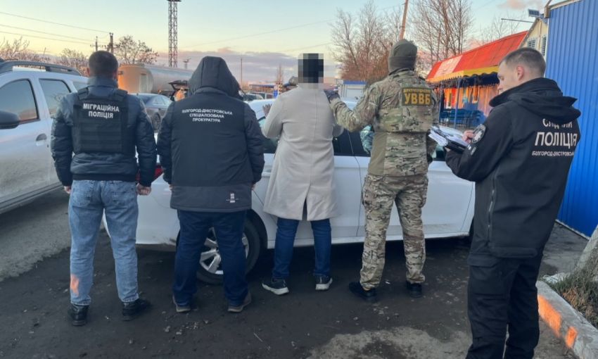 На Одещине иностранец пытался подкупить пограничника: хотел помочь друзьям выехать из Молдовы в Украину