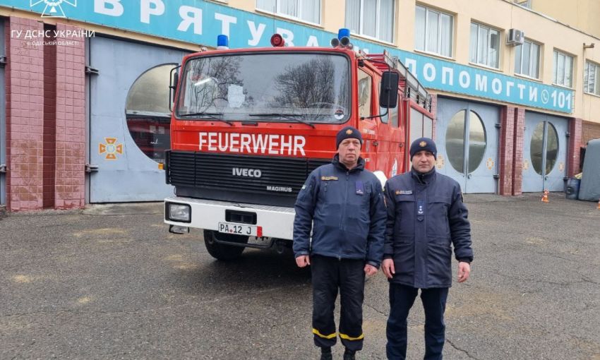 Германия передала одесским сотрудникам ГСЧС пожарную машину