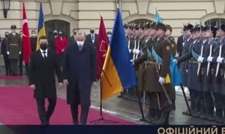 Эрдоган приветствовал почетный караул в Киеве словами "Героям Слава"!