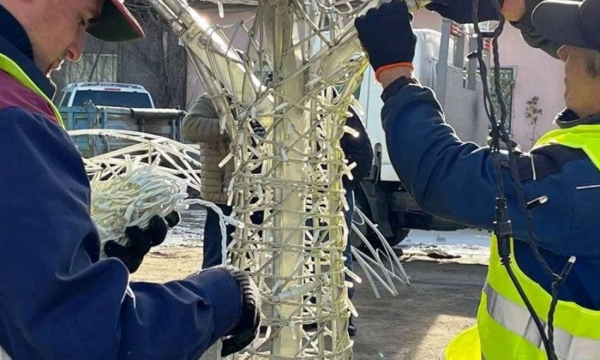 Подготовка к Новому году: в Одессе установят ещё одну большую елку и лабиринт-океанариум