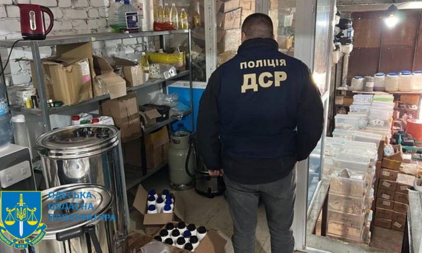 В Одесской области правоохранители обнаружили подпольные парфюмерные "фабрики"
