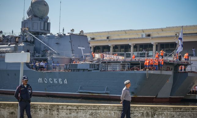 Под Одессой уничтожен флагман Черноморского флота РФ, крейсер "Москва"