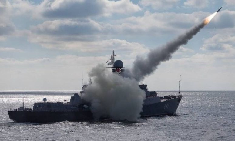 Впервые в этом году в Черном море появился российский ракетоноситель