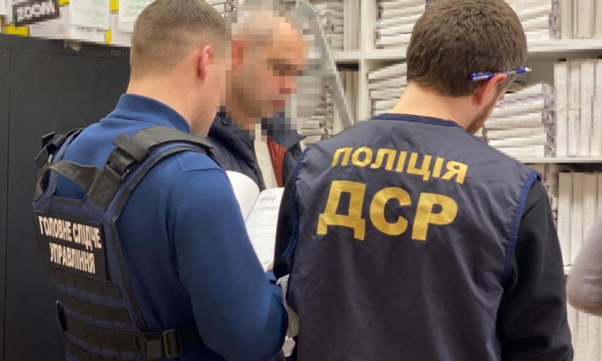 Помогали избежать мобилизации: чиновники Одесского морского порта подделывали удостоверения для моряков