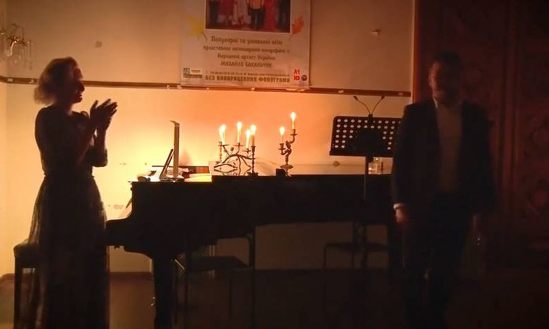 Музыканты Одесской филармонии отыграли концерт при свечах
