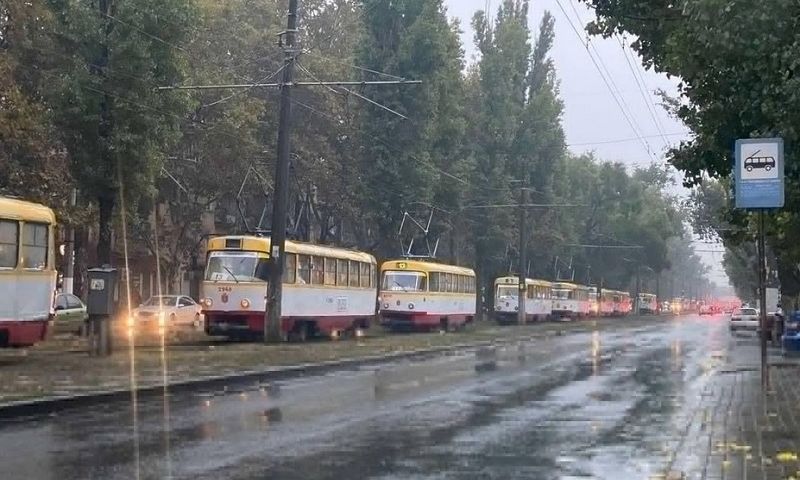 В Одессе маршрутка с пассажирами влетела в столб