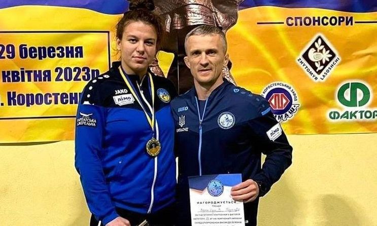 Спортсменка из Белгород-Днестровского выиграла "золото" на чемпионате Украины по вольной борьбе