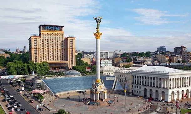 В Киеве на Майдане включили гимн СССР (Видео)
