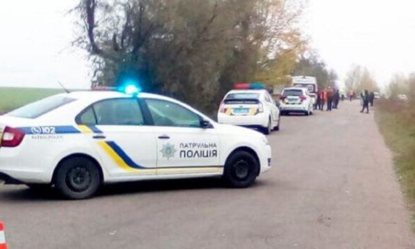 На трассе Киев-Одесса произошла авария: водитель переехал женщину