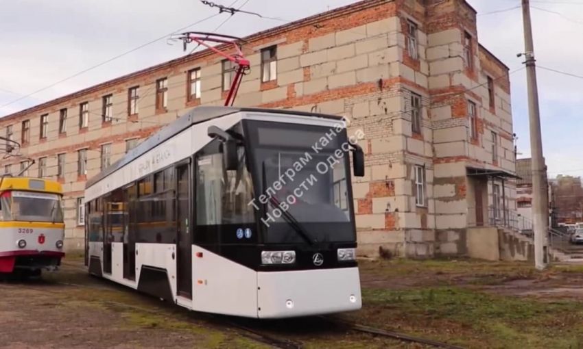 В Одессу прибыл новый трамвай «Эталон»: уже скоро он будет введен в эксплуатацию