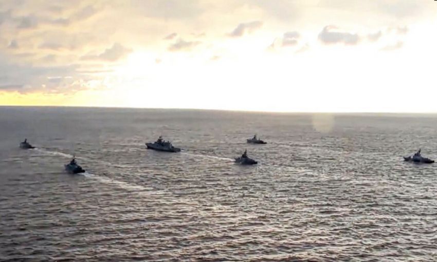 В водах Черного моря находятся 14 вражеских кораблей с 20-ю "Калибрами"