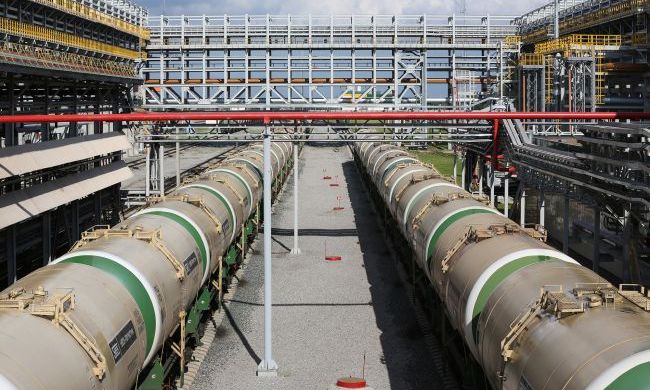 Немецкая нефтегазовая компания Wintershall поставляла топливо российским войскам - расследование СМИ