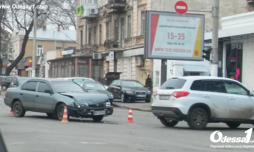 В Одессе произошло ДТП с участием иномарок (ФОТО)