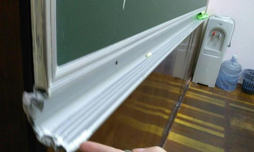 Родители одесских шестиклассников возмущены состоянием класса (ФОТО)