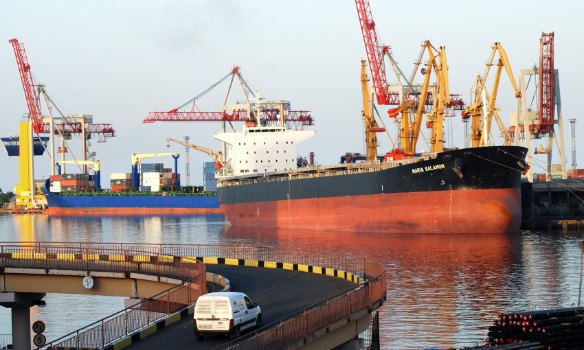 В Одесском порту заметили растрату на 1,8 миллиона гривен 