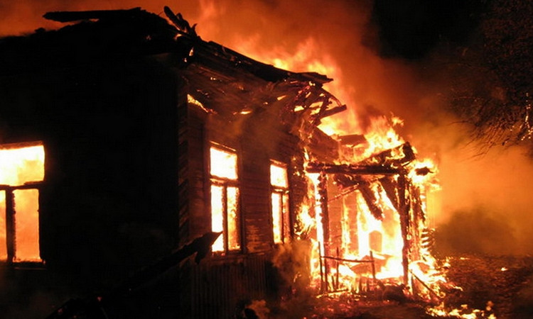 В Одессе ночью произошел пожар: погибла женщина