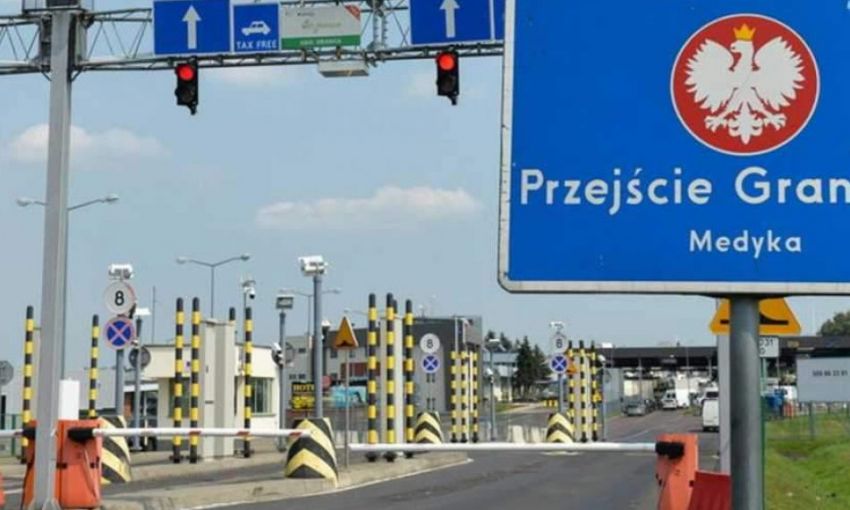 Польша призывает своих граждан покинуть Одесскую область
