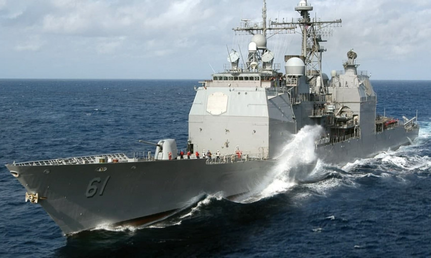Американский военный корабль зашел в Черное море 