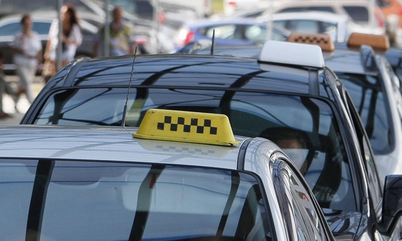 Украинских таксистов собираются "обрадовать" новым налогом 