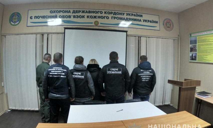 В Одесском аэропорту сегодня ночью задержали подозреваемую в торговле людьми