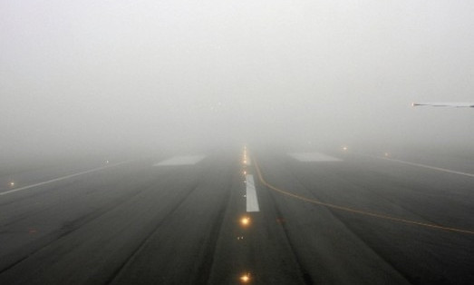 Туман продолжает вмешиваться в работу Одесского аэропорта 
