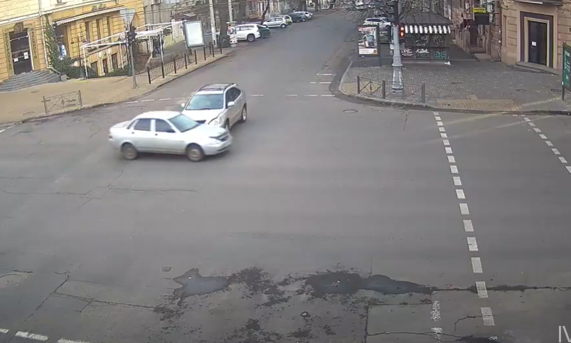 В Одессе при неработающем светофоре произошло ДТП 