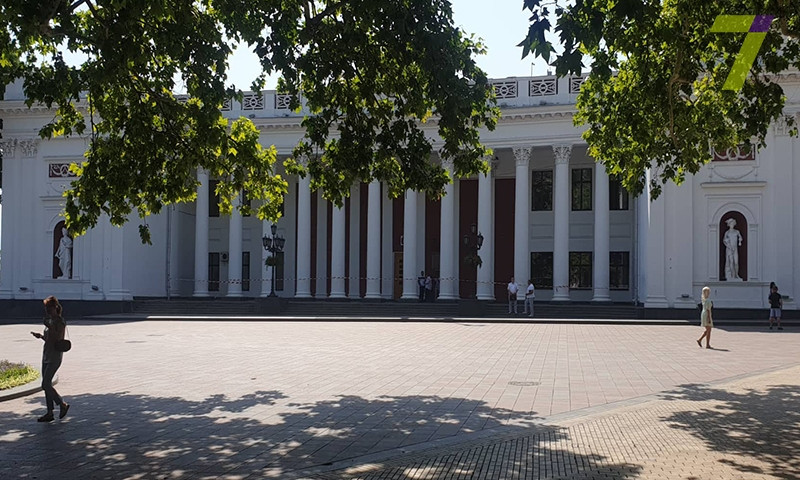 В Одессе минировали здание мэрии