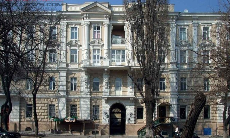 Памятник архитектуры в Одессе требует внимания реставраторов