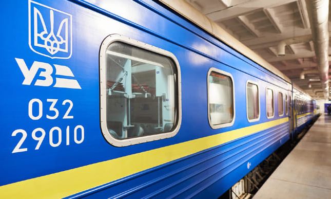 «Укрзализныця» намерена запустить дополнительные поезда из Киева в Одессу