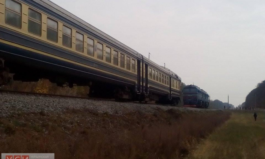 Из-за столкновения двух поездов изменили маршруты два одесских состава