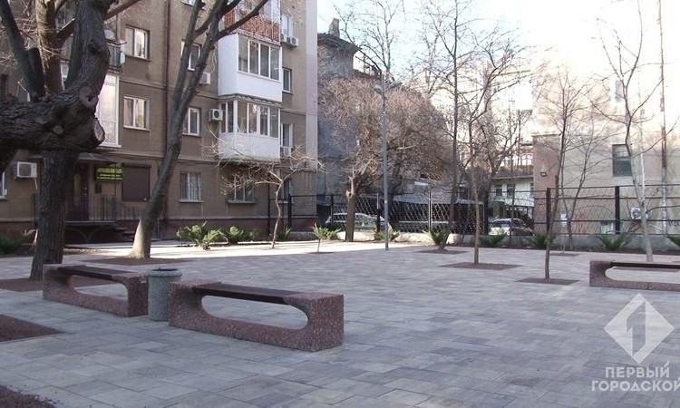 В центре Одессы преобразили неухоженный переулок 