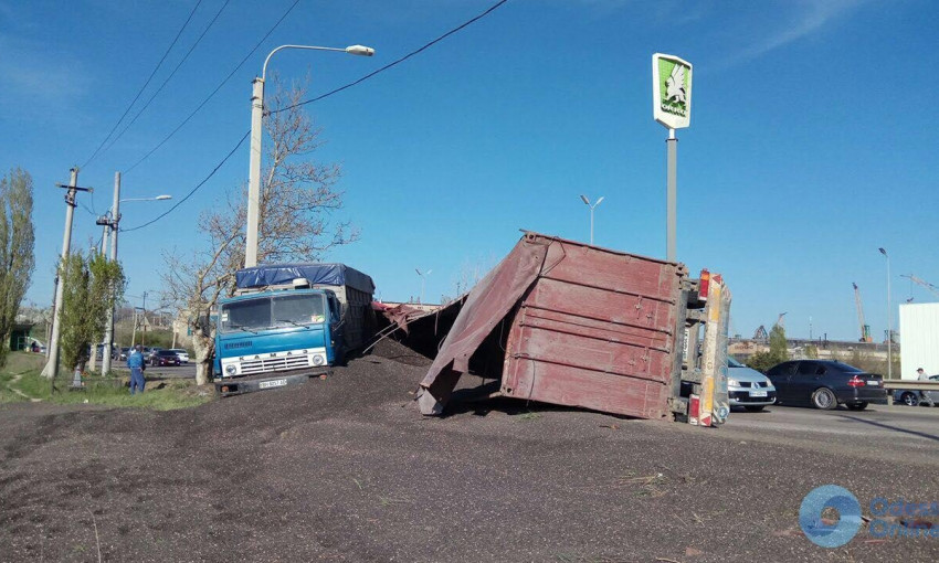 В Одесской области столкнулись два грузовика (ФОТО)