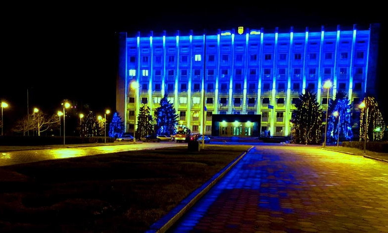 В Одессе появился гигантский светящийся флаг Украины
