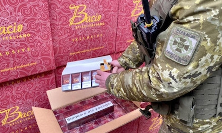 Правоохранители не дали ввезти в Украину крупную партию контрабандных сигарет 