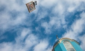 В Одесской области над селом летала икона Божьей Матери