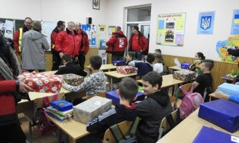 В Одессу приехал гуманитарный конвой из Германии с рождественскими подарками для детворы
