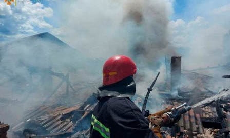 В Измаиле тушили пожар на территории мясокомбината 