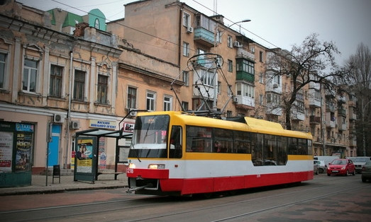 Многодетные родители будут бесплатно ездить в общественном транспорте Одессы