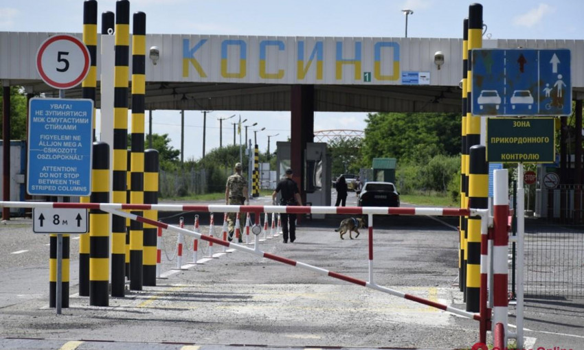 Венгрия закрыла два пункта пропуска на границе с Украиной 