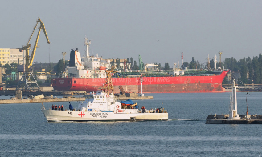 В Одессу прибыли первые корабли, участвующие в военных учениях Sea Breezе-2021